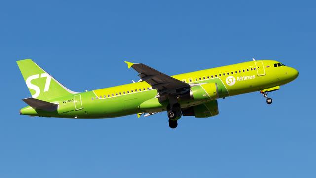 VQ-BRD:Airbus A320-200:S7 Airlines